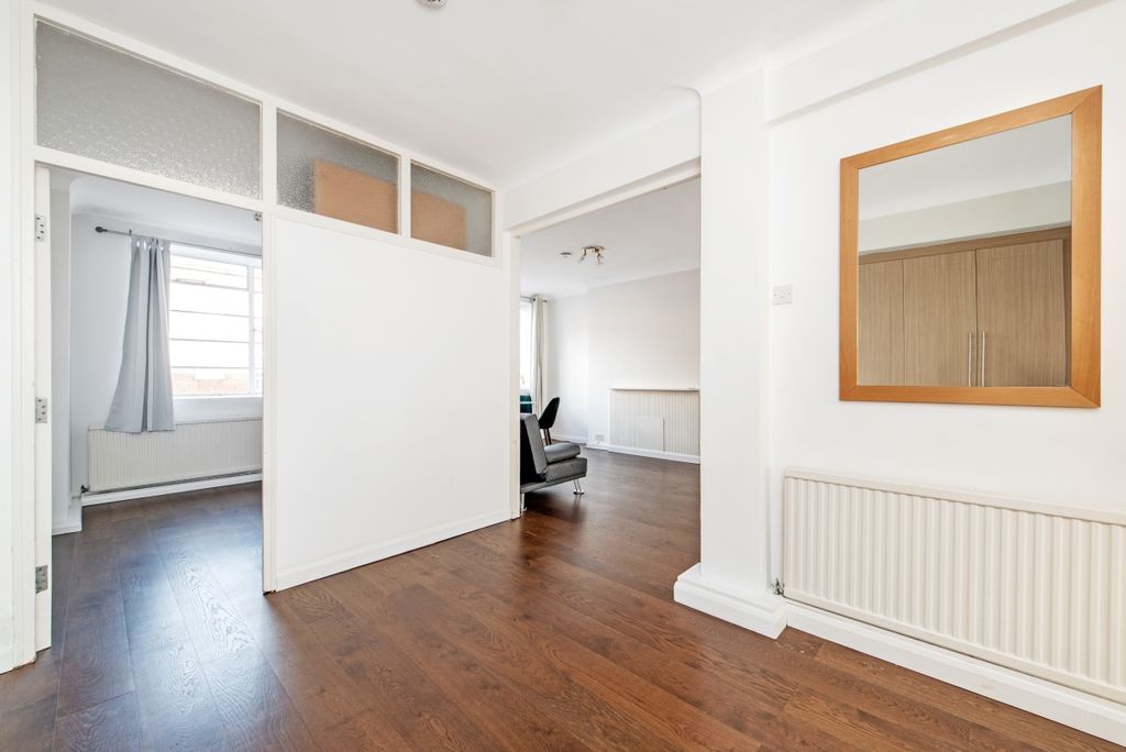 Property photo 3 of 10 19251_Kfh_St_Johns_W