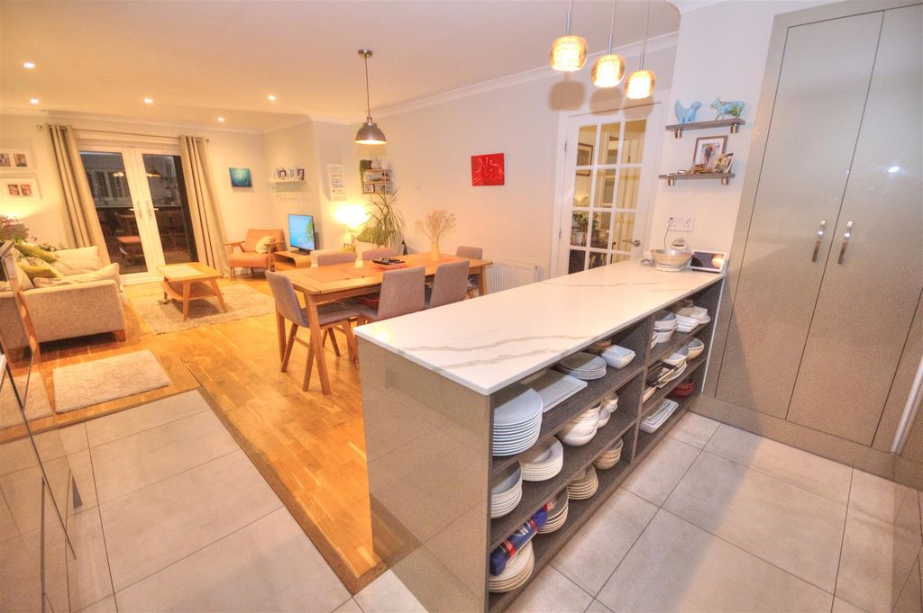 Property photo 3 of 26 Dsc_1656_Smooth 3.Jpg