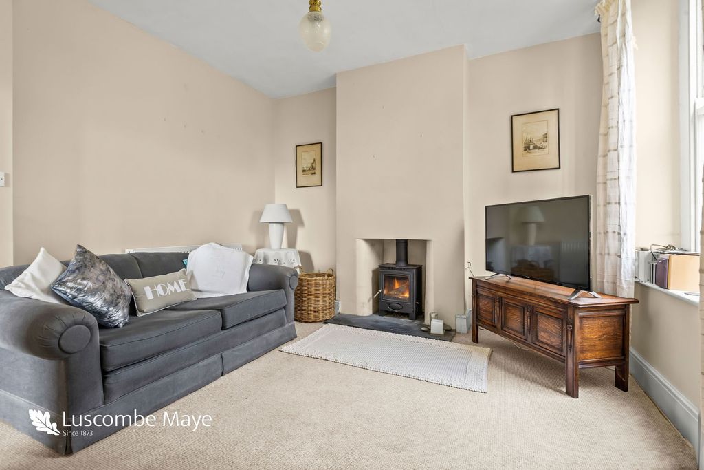 Property photo 2 of 16