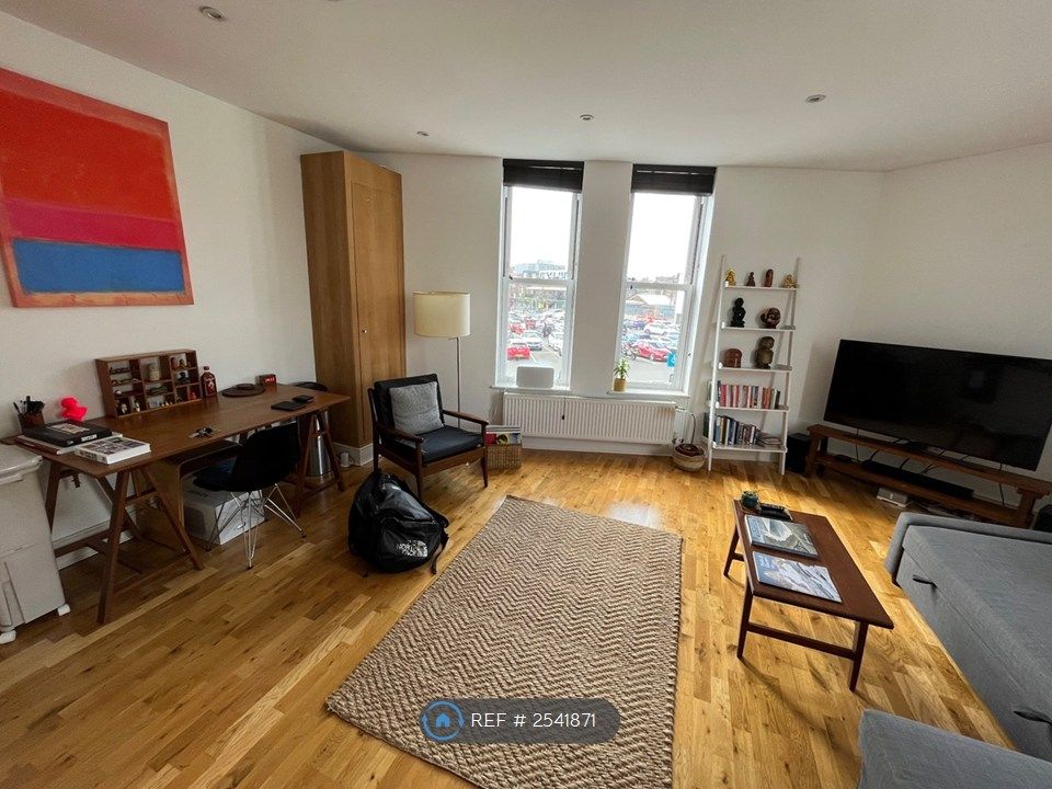 Property photo 1 of 4