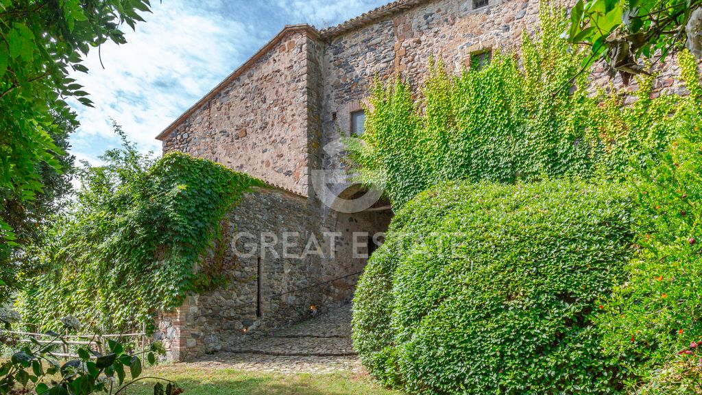 Property photo 1 of 80