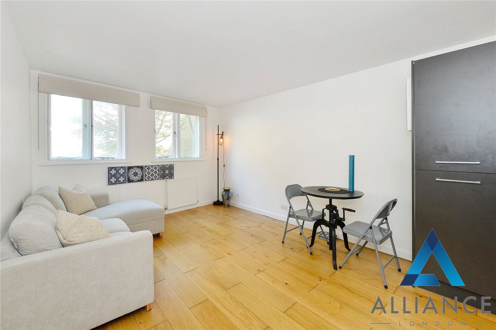 Property photo 2 of 8 Picture No. 04