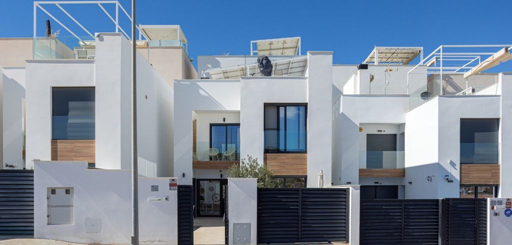 Property photo 2 of 42