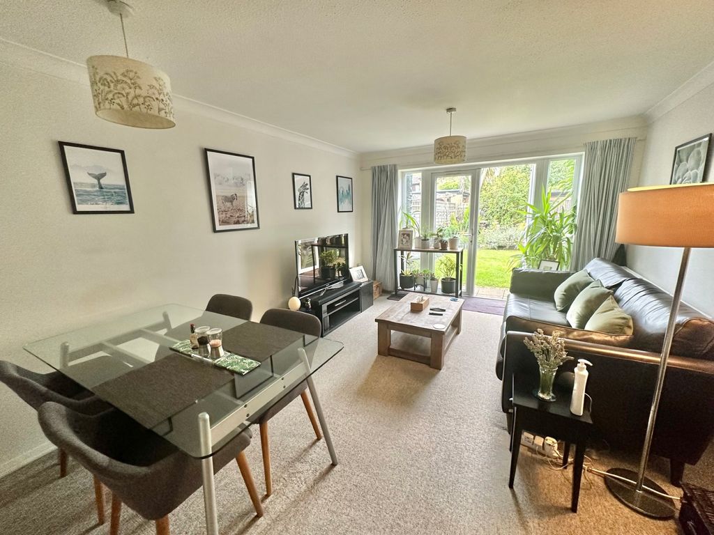 Property photo 3 of 11