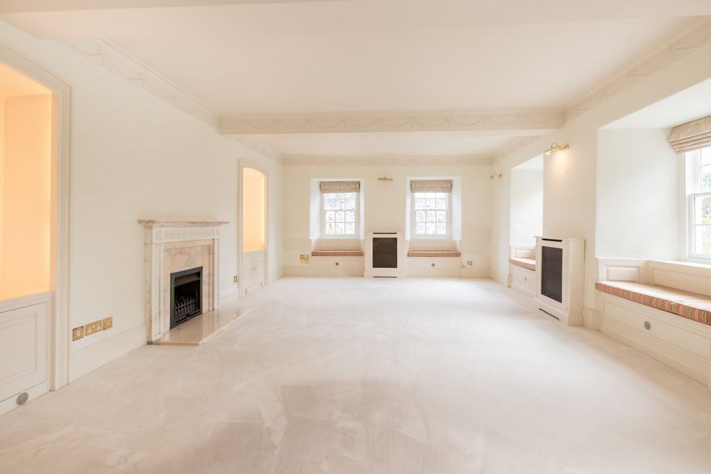 Property photo 3 of 39 Picture No. 01