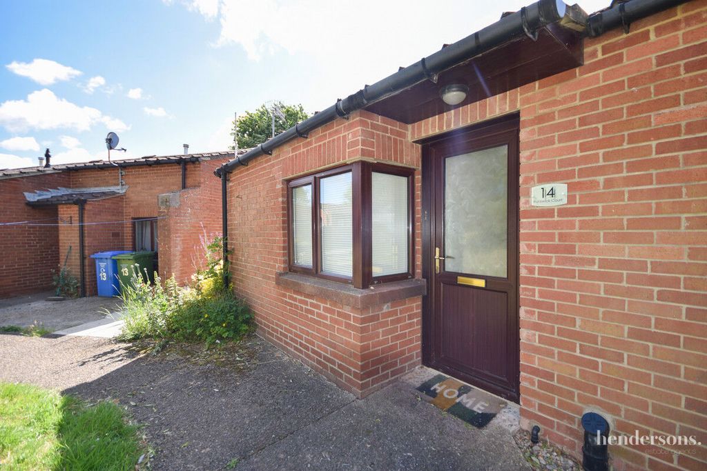 Property photo 2 of 12