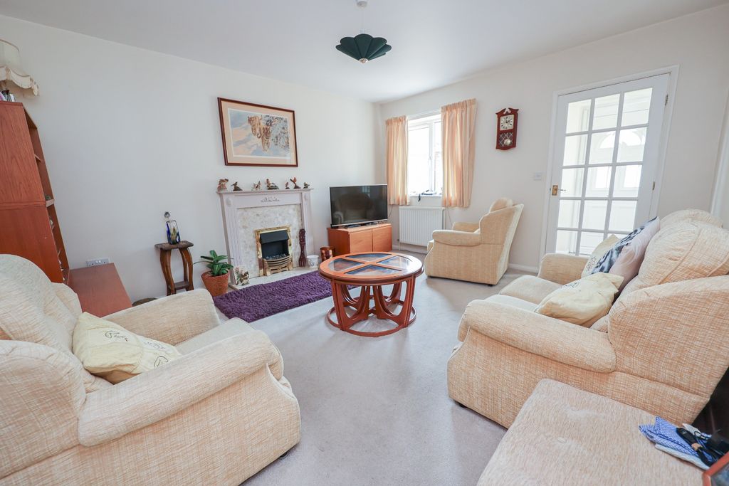 Property photo 2 of 16 4295961