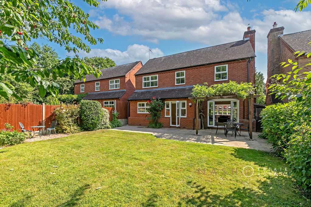 Property photo 1 of 35