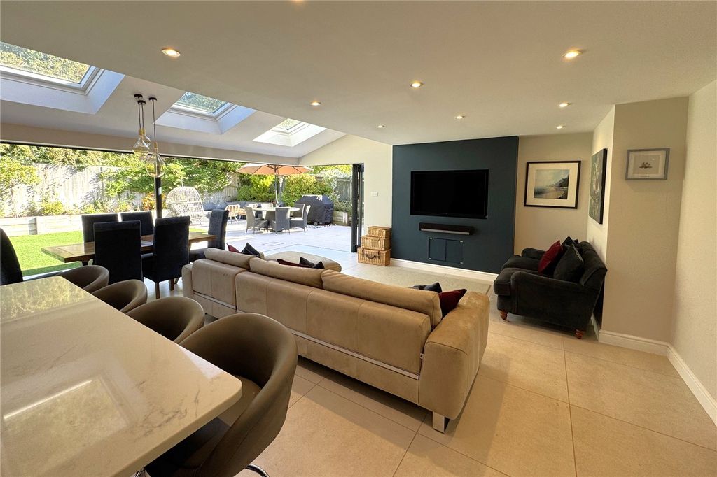 Property photo 3 of 20 Picture No. 26