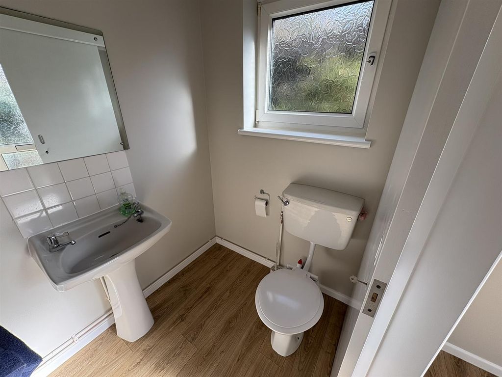 Additional image 13 of 3 bed property to rentSt. Johns Road, Wroxall, Ventnor PO38