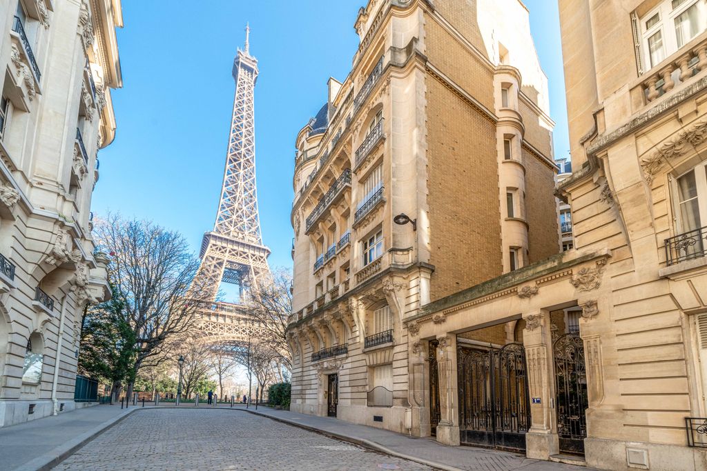 Property photo 2 of 30