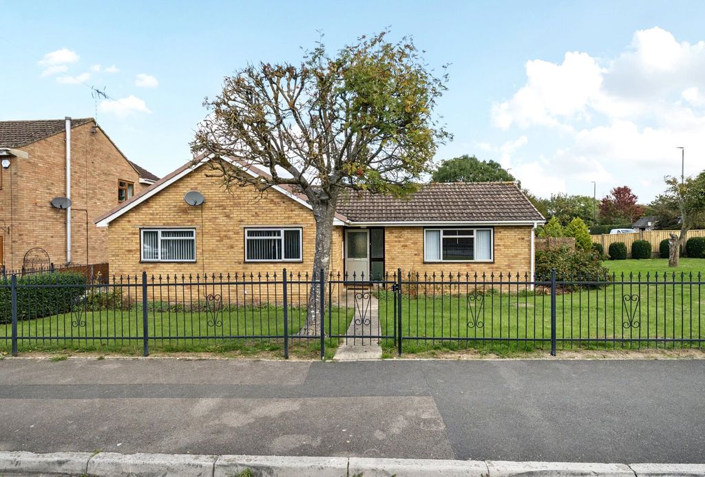 Property photo 1 of 17 Exterior