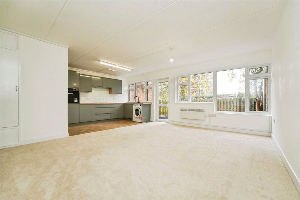 Property photo 3 of 12 Open Plan Living