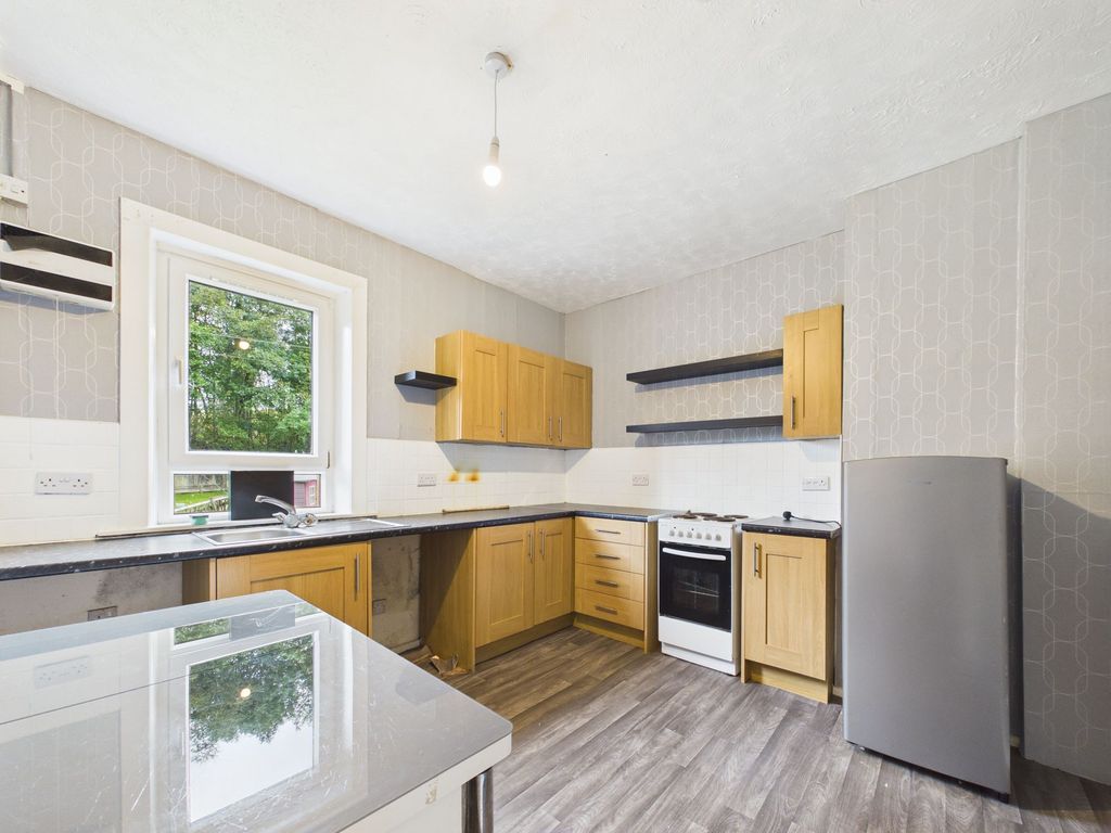 Property photo 2 of 9 Kitchen