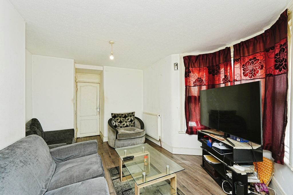 Property photo 2 of 22 Pbox-Img.Jpg