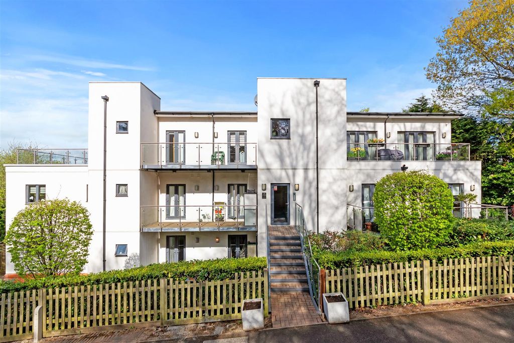 Property photo 1 of 21 Apartment 4, The Edge 26.Jpg