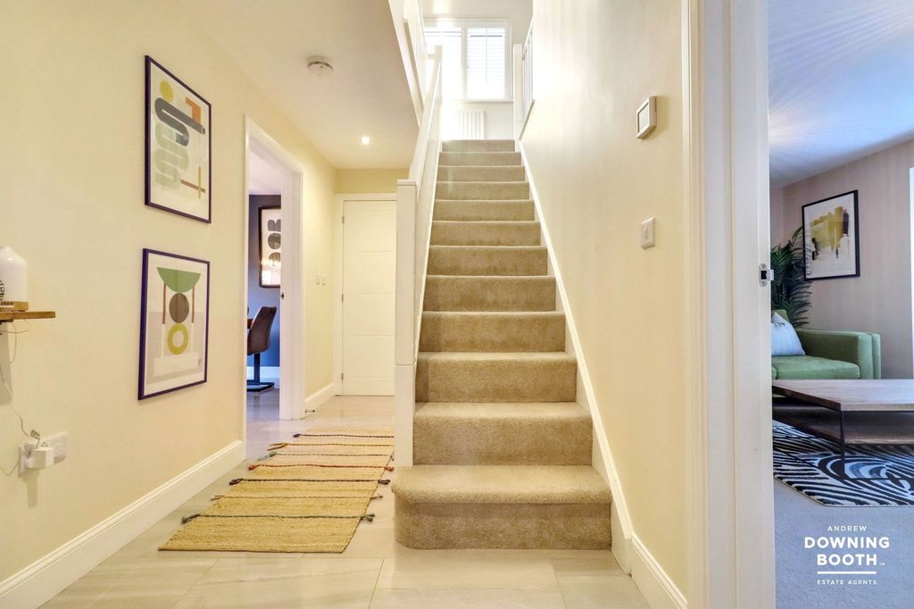 Property photo 2 of 30