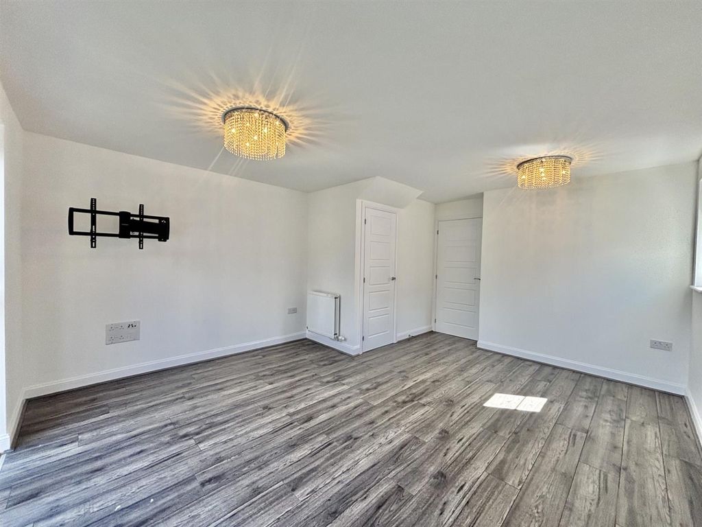 Property photo 3 of 13 Lou 2.Jpg