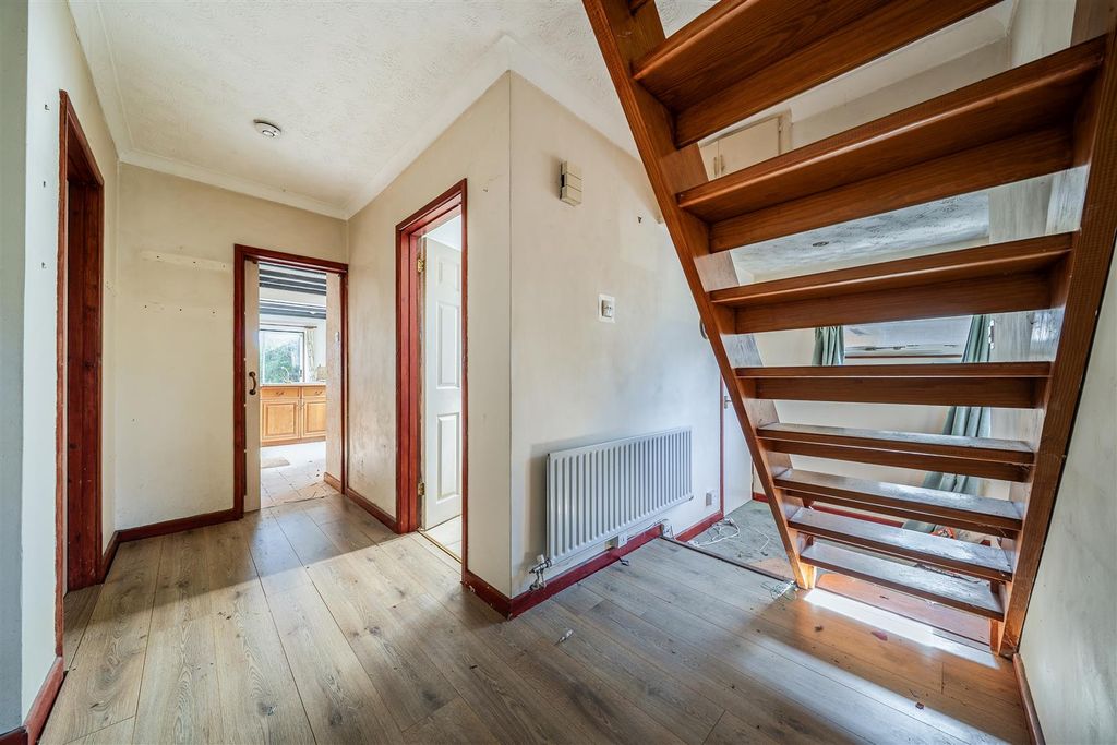 Property photo 2 of 17 1447695-6-69E88Fdf1031B.Jpg