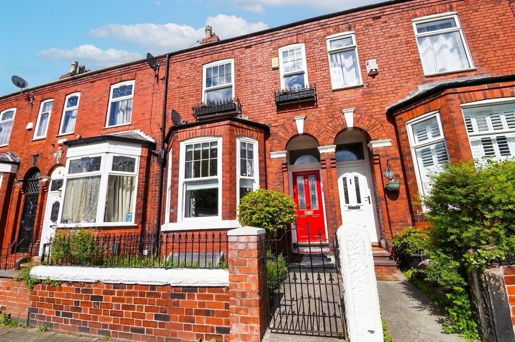 Property photo 1 of 18