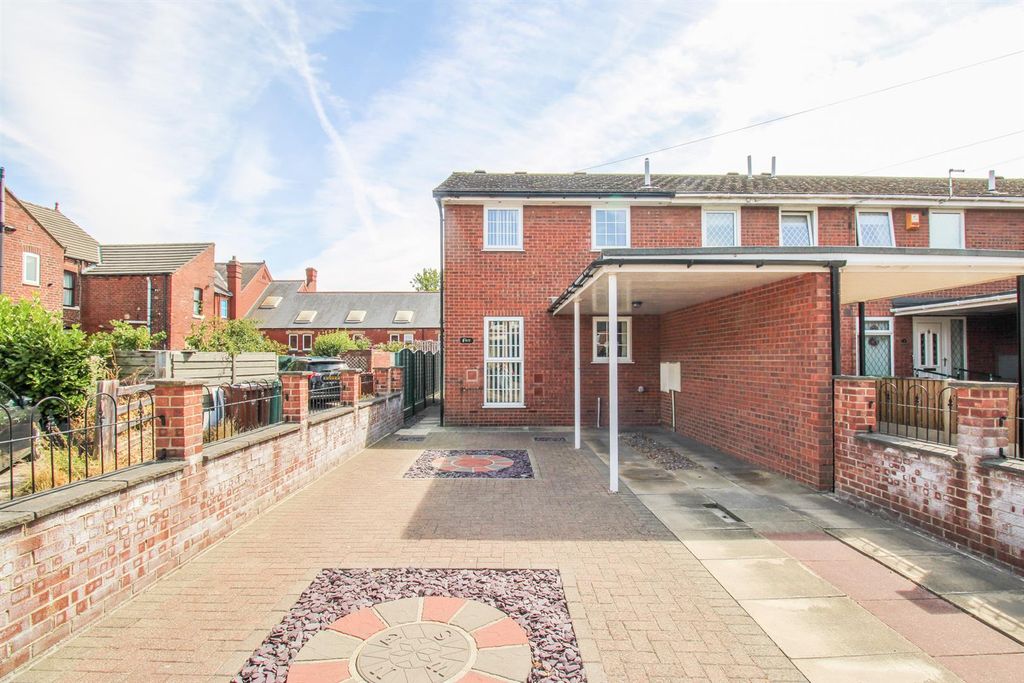 Property photo 2 of 10