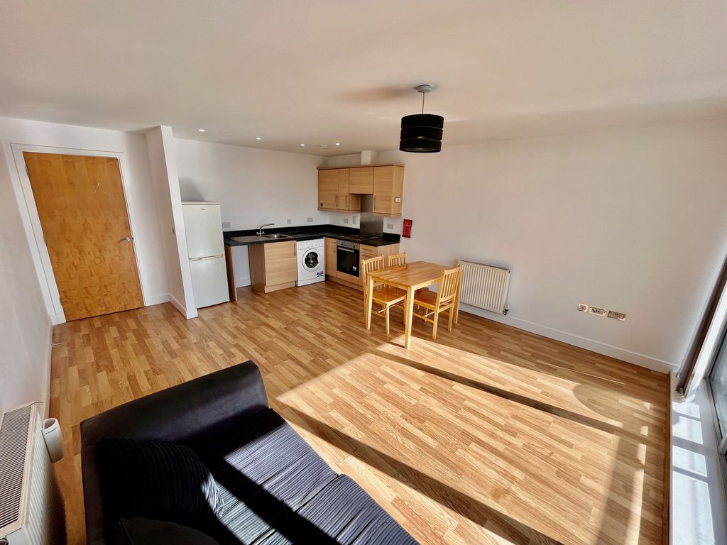 Property photo 2 of 8