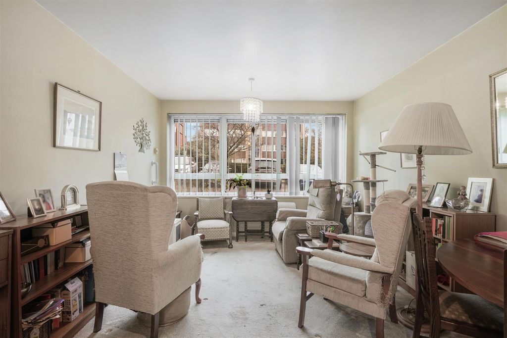 Property photo 2 of 15 Fairlawns