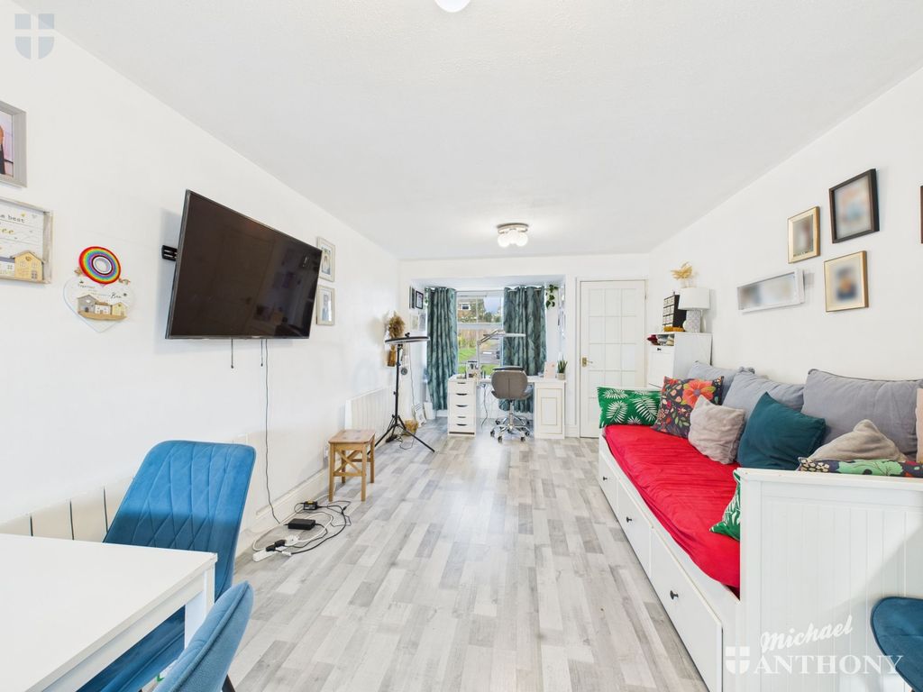 Property photo 2 of 10 d60054Ca6Ac449159B766Ea8B41388Df_80_Cam03852G0-Pr0513-Still005