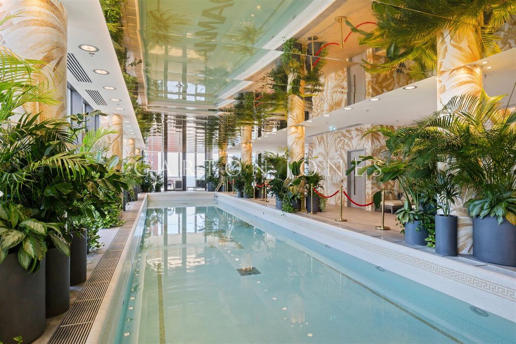 Property photo 1 of 10 Pool.Jpg