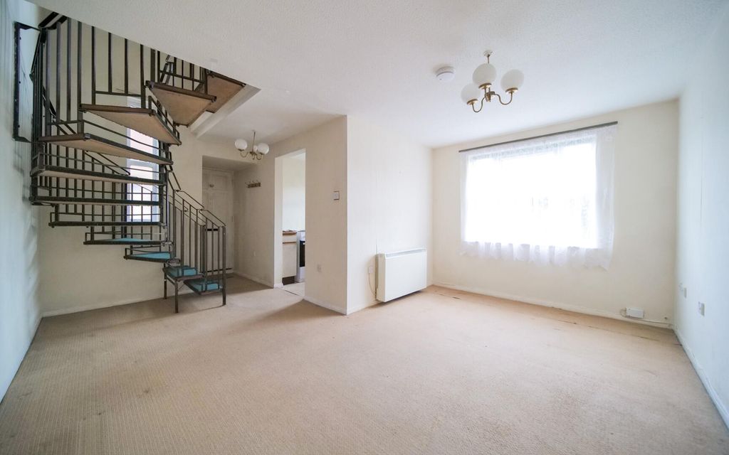 Property photo 2 of 7 Living Room