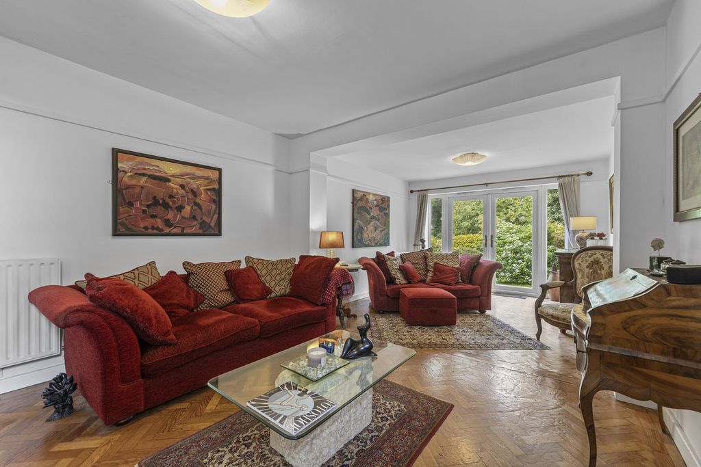 Property photo 2 of 46