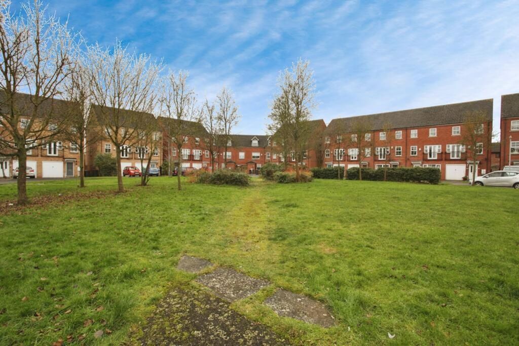 Property photo 3 of 14