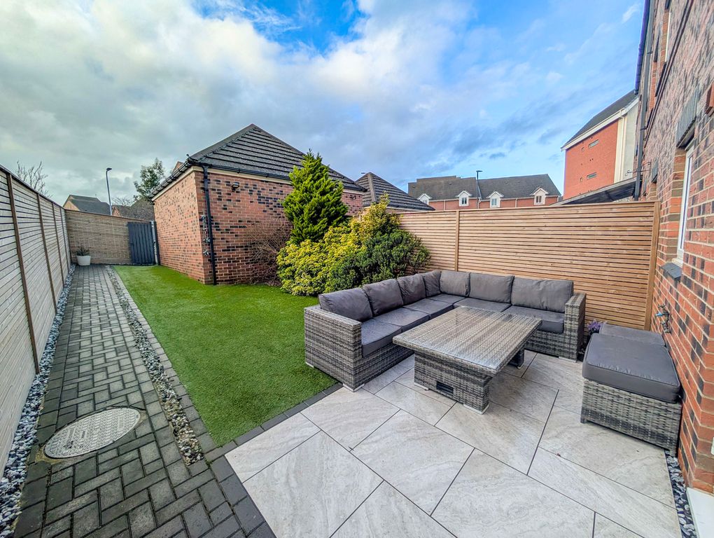 Property photo 2 of 24