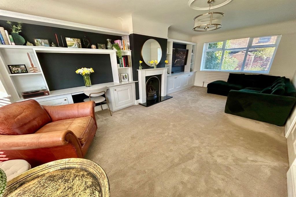 Property photo 3 of 24 Living Room