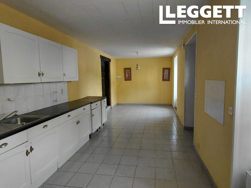 Property photo 3 of 10