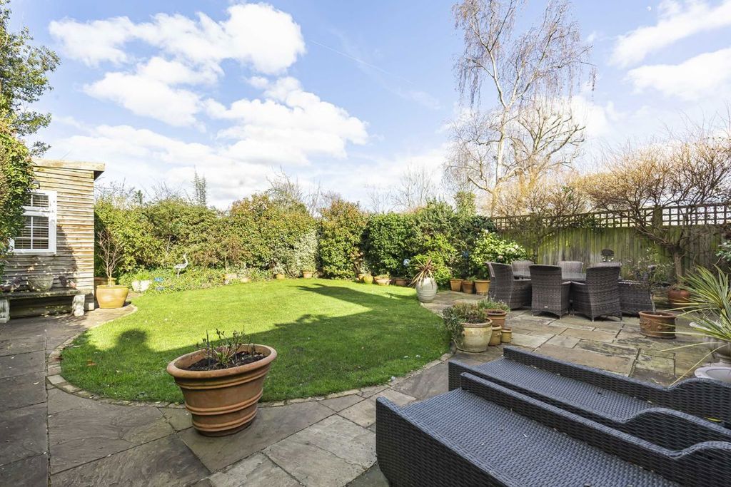 Property photo 3 of 12