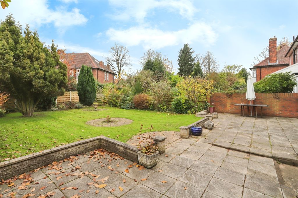 Property photo 3 of 17