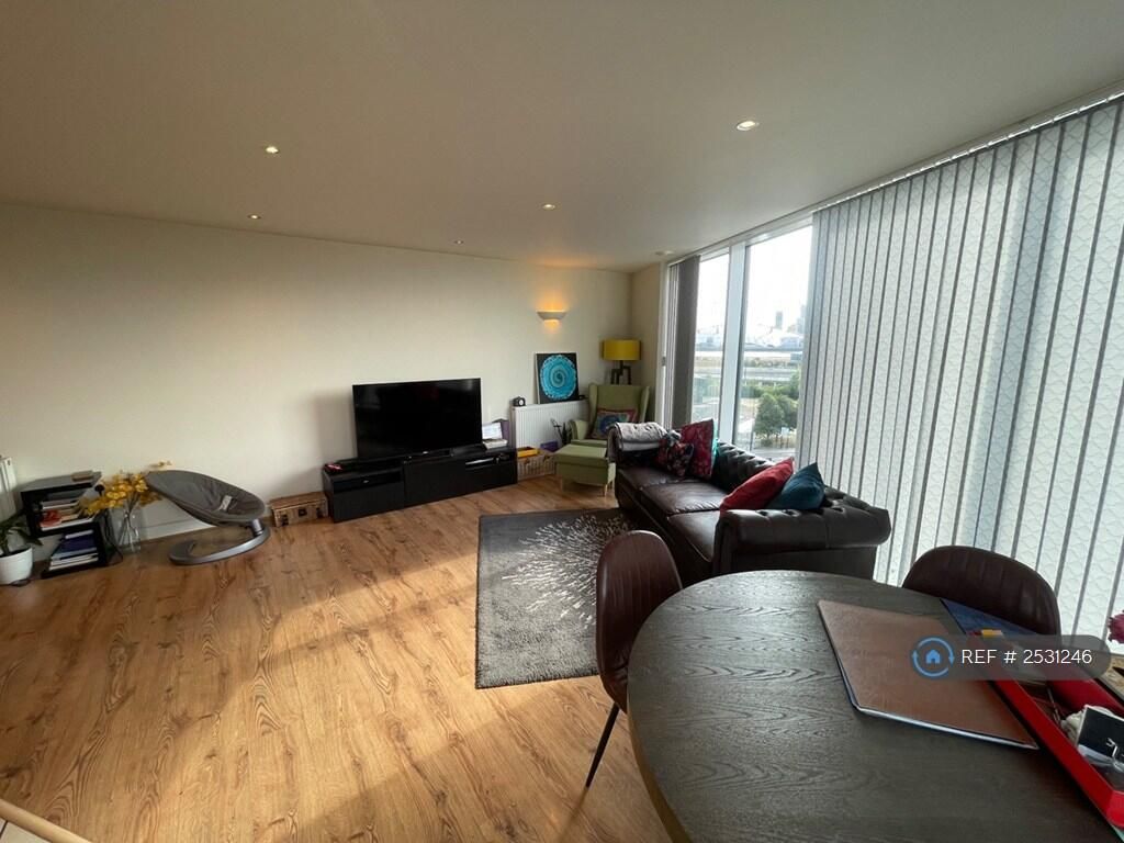 Property photo 2 of 11
