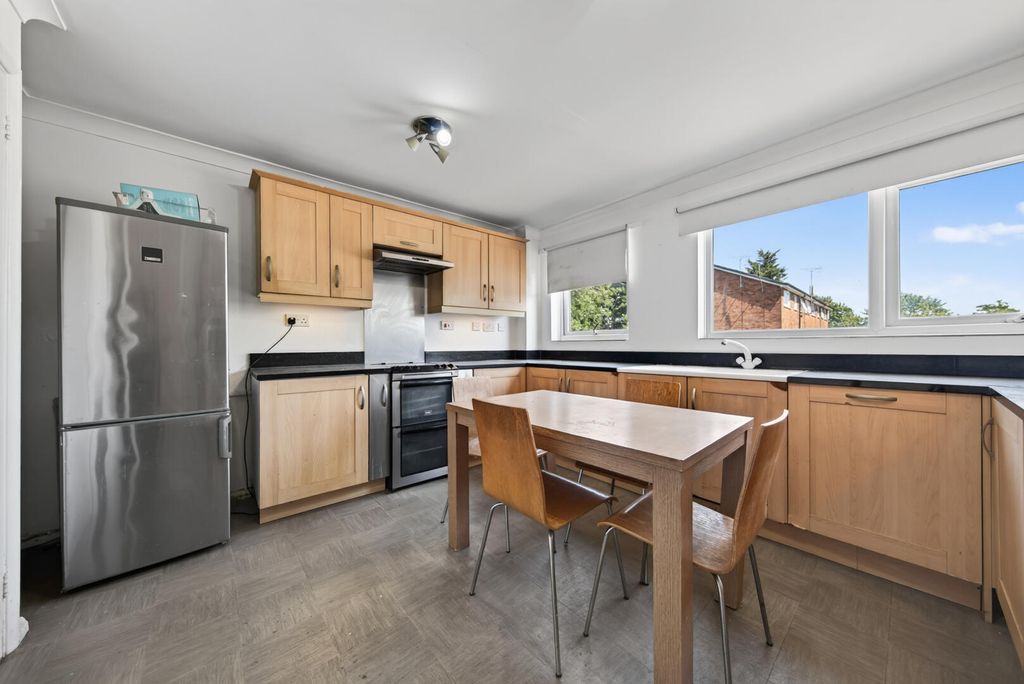Property photo 2 of 15 Kitchen