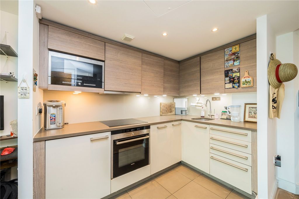 Property photo 3 of 10 Picture No. 04