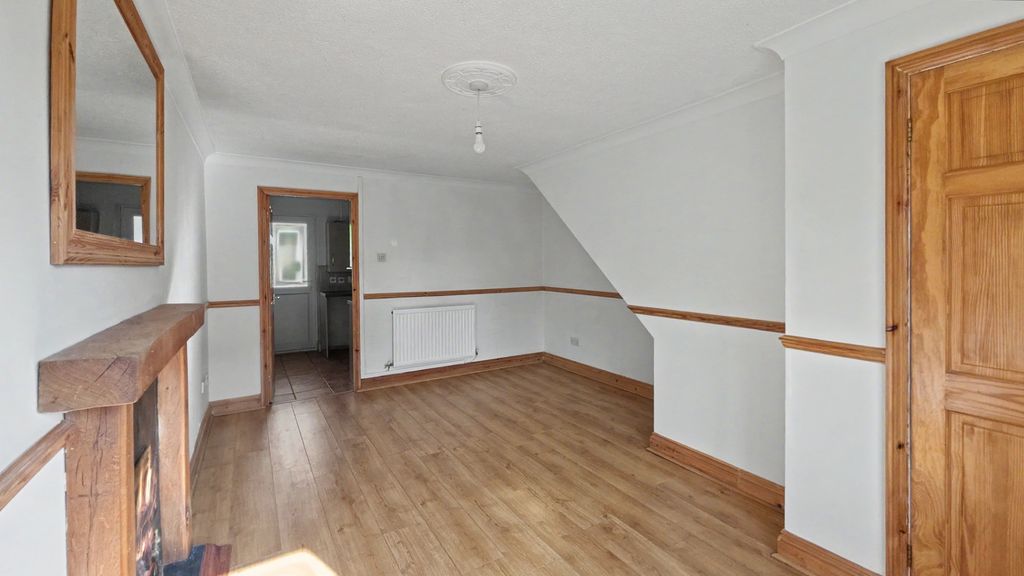 Property photo 2 of 12 5098013