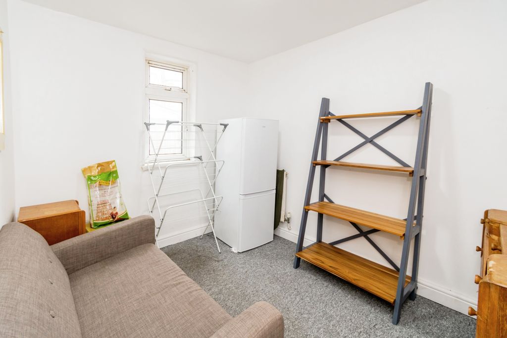 Property photo 2 of 11 Photography