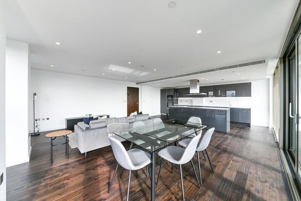 Property photo 1 of 11 Image