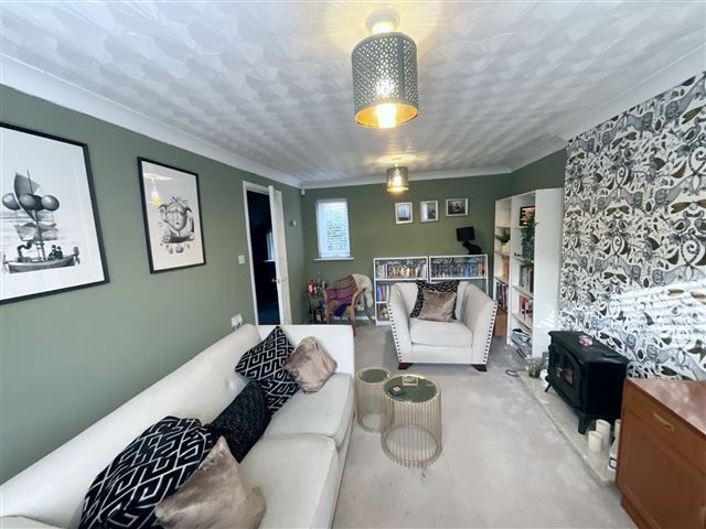 Property photo 2 of 21 Lounge