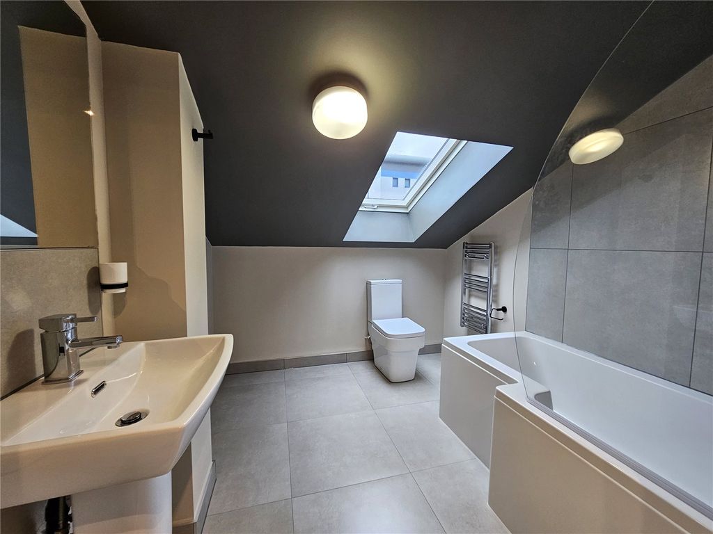 Property photo 1 of 6 Picture No. 07