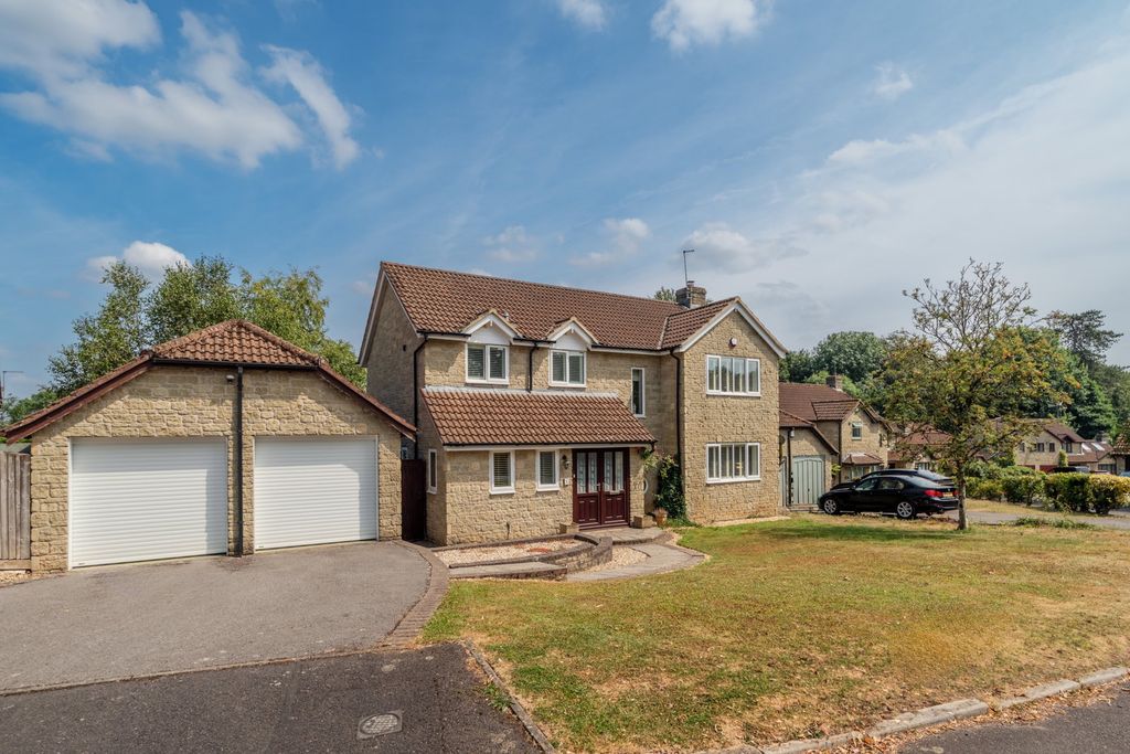 Property photo 1 of 33