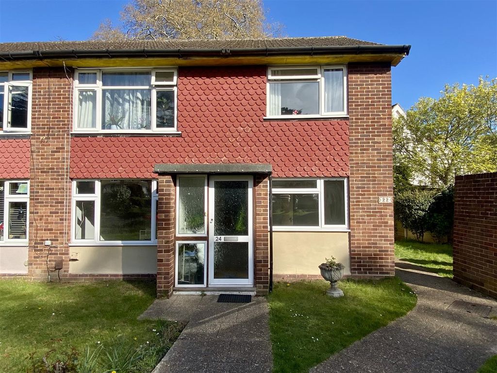 Property photo 3 of 4 22 Ravenswood Gardens Exterior 4.Jpeg