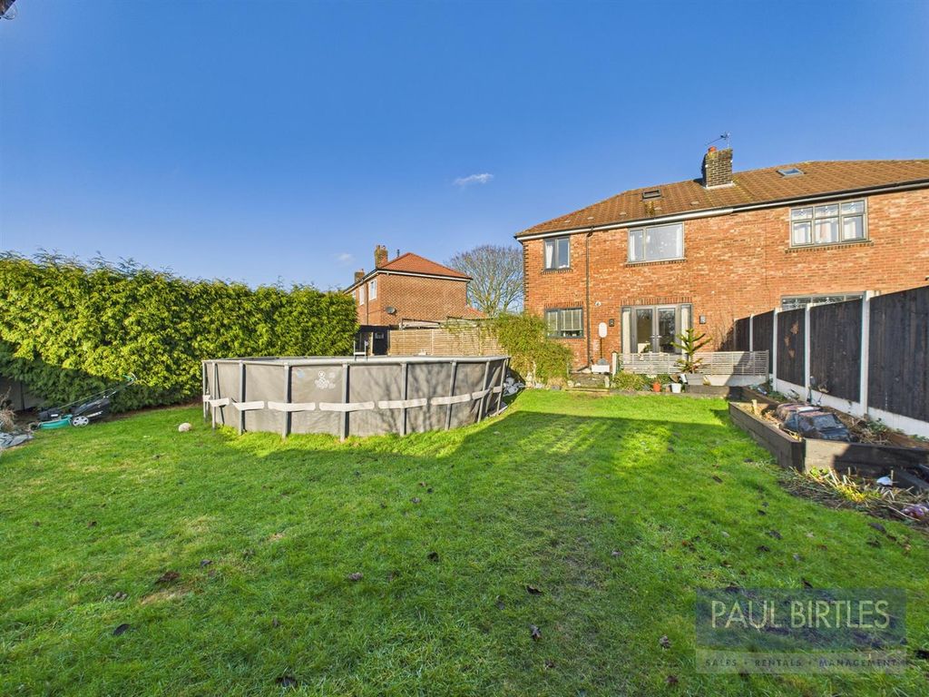 Property photo 2 of 21 Cam01301G0-Pr0713-Still031.Jpg