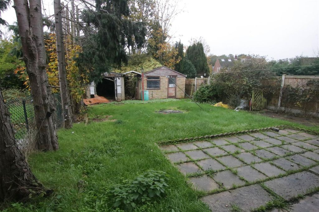 Property photo 2 of 14 Rear Garden