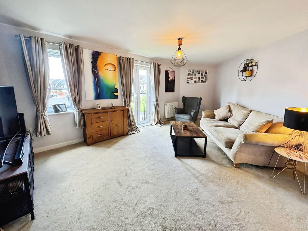 Property photo 2 of 6 Photo 6